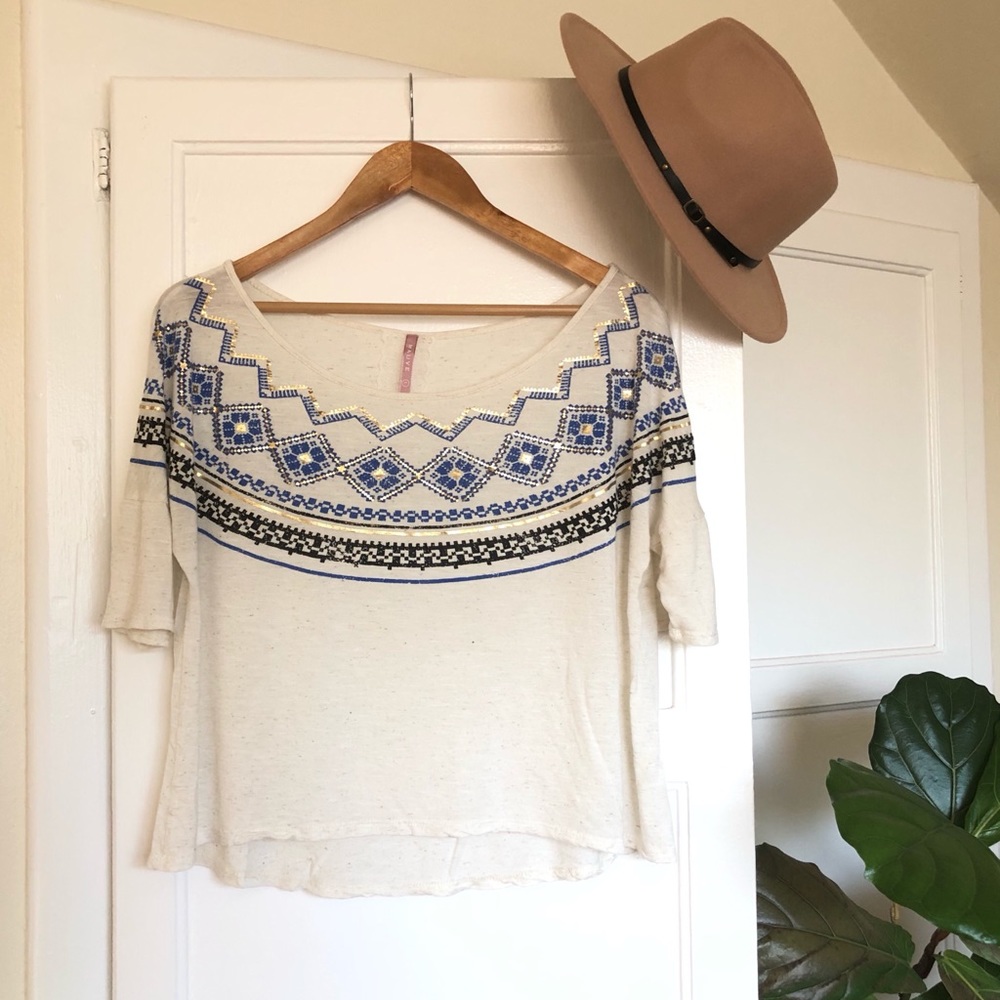 ⭐️2/$20 Mauve Boho Boat Neck Top with Gold